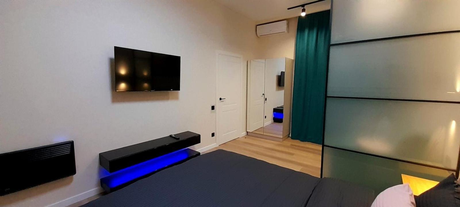 White Rooms On City Center Лвив Екстериор снимка