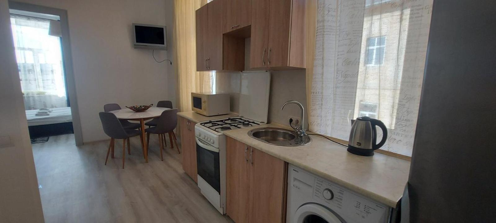 White Rooms On City Center Лвив Екстериор снимка