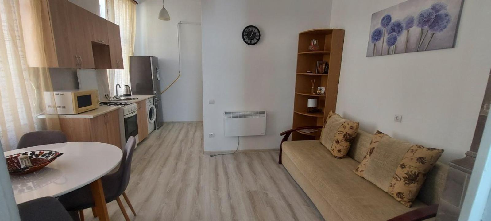 White Rooms On City Center Лвив Екстериор снимка