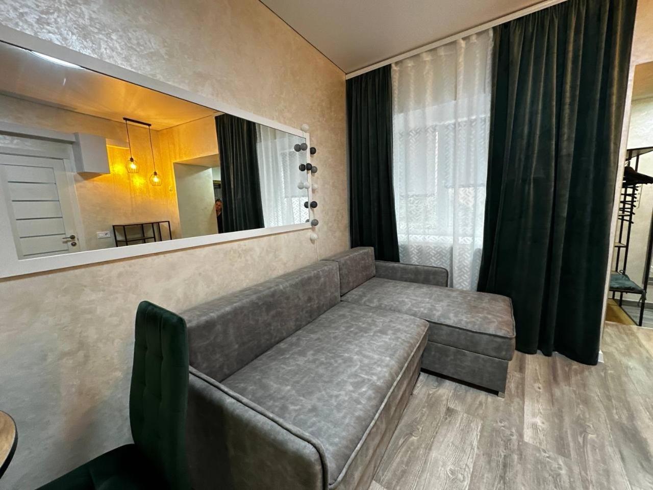 White Rooms On City Center Лвив Екстериор снимка
