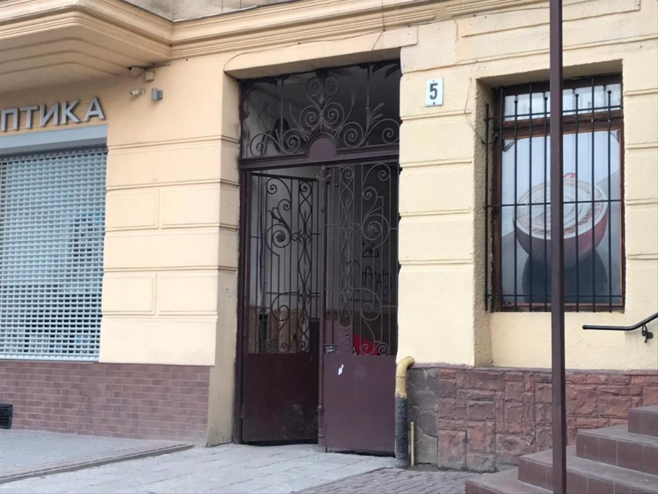 White Rooms On City Center Лвив Екстериор снимка